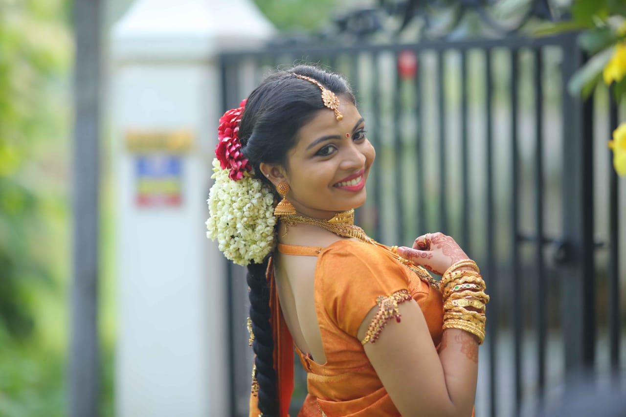സ്ഫടികം ബ്യൂട്ടി പാർലർ തലയോലപ്പറമ്പ്