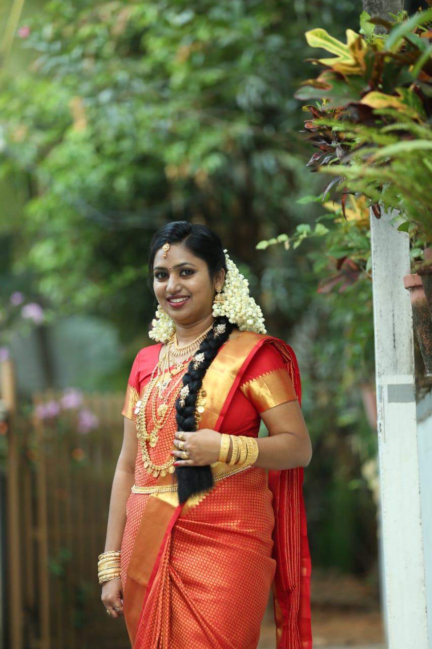 സ്ഫടികം ബ്യൂട്ടി പാർലർ തലയോലപ്പറമ്പ്
