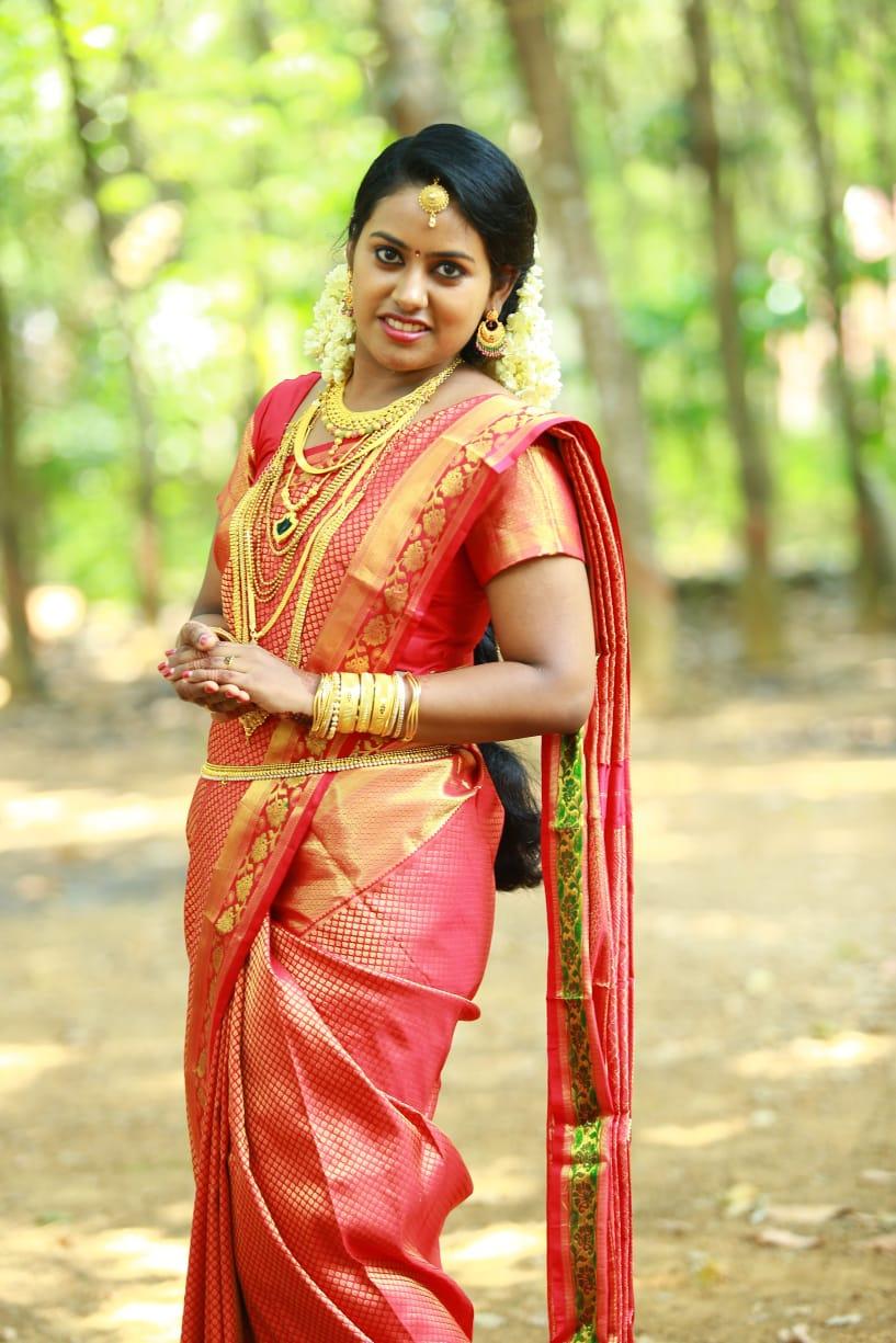 സ്ഫടികം ബ്യൂട്ടി പാർലർ തലയോലപ്പറമ്പ്
